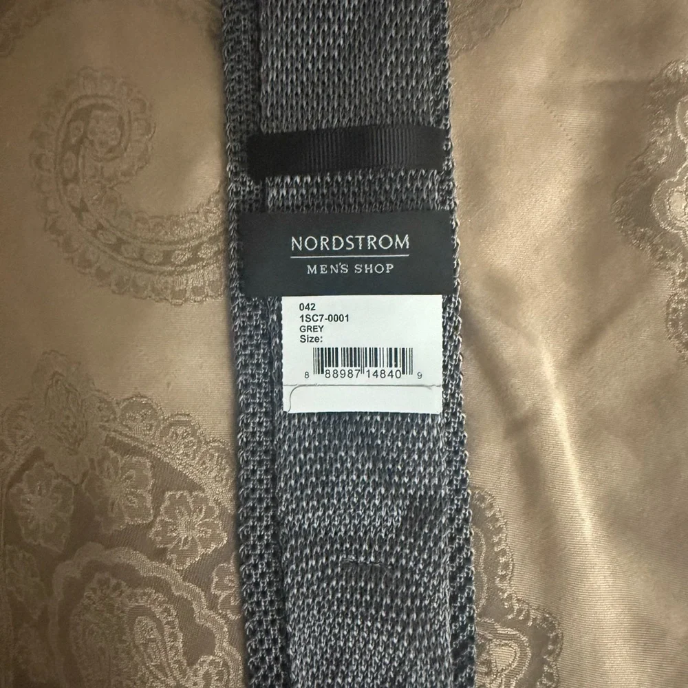 Nordstrom Mens Silk Skinny Grey Tie - Picture 3 of 5
